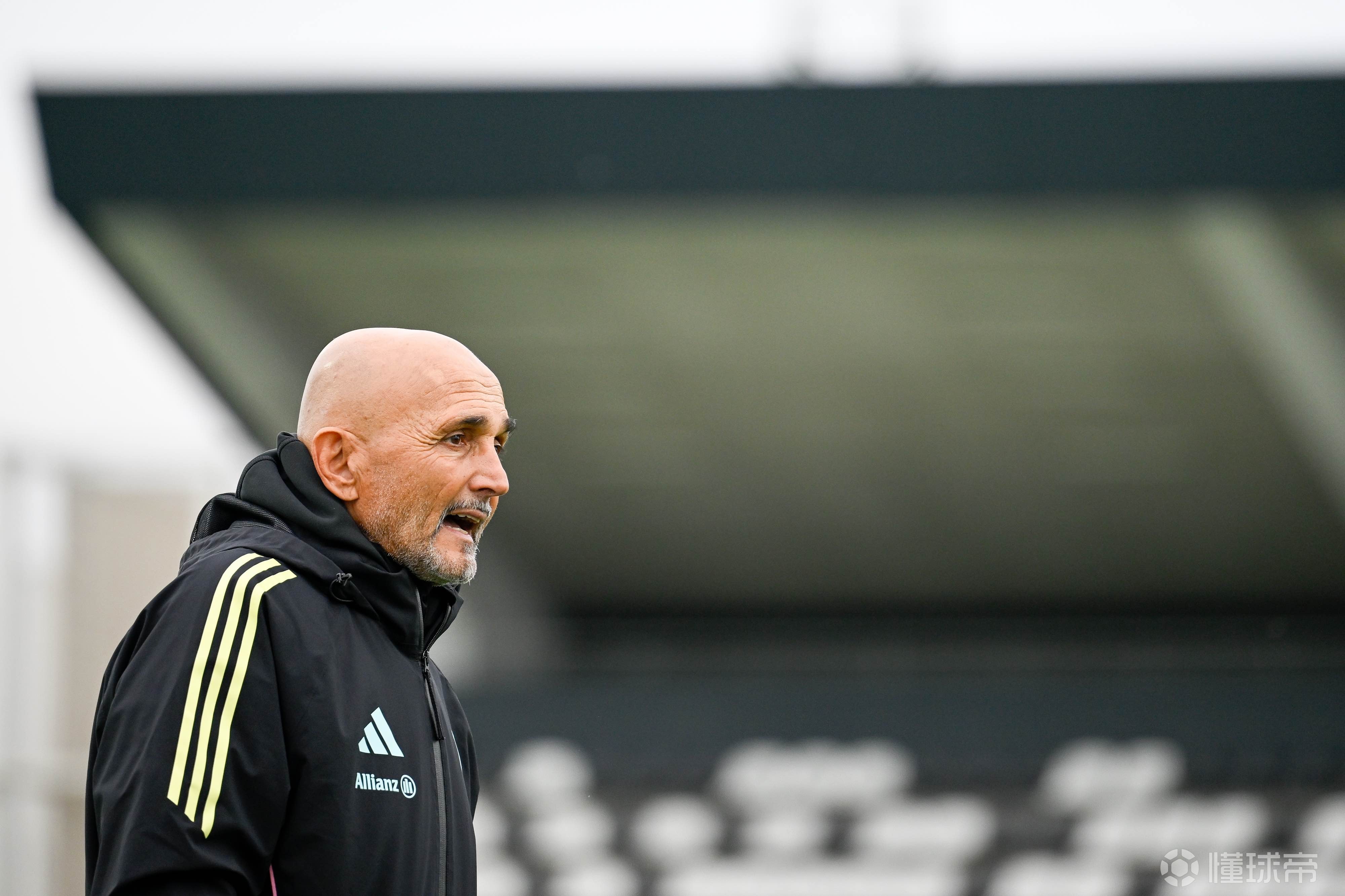 国际比赛日皇家社会复出首秀——意甲节点到来，媒体盛赞，高层口径保持一致(国足10巴林)-皇冠体育